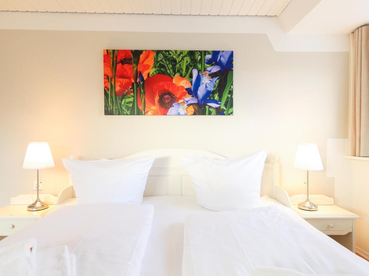 Iris Apartment